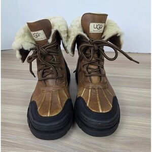 UGG Adirondack Boot Women's Size US 5 Chestnut Brown